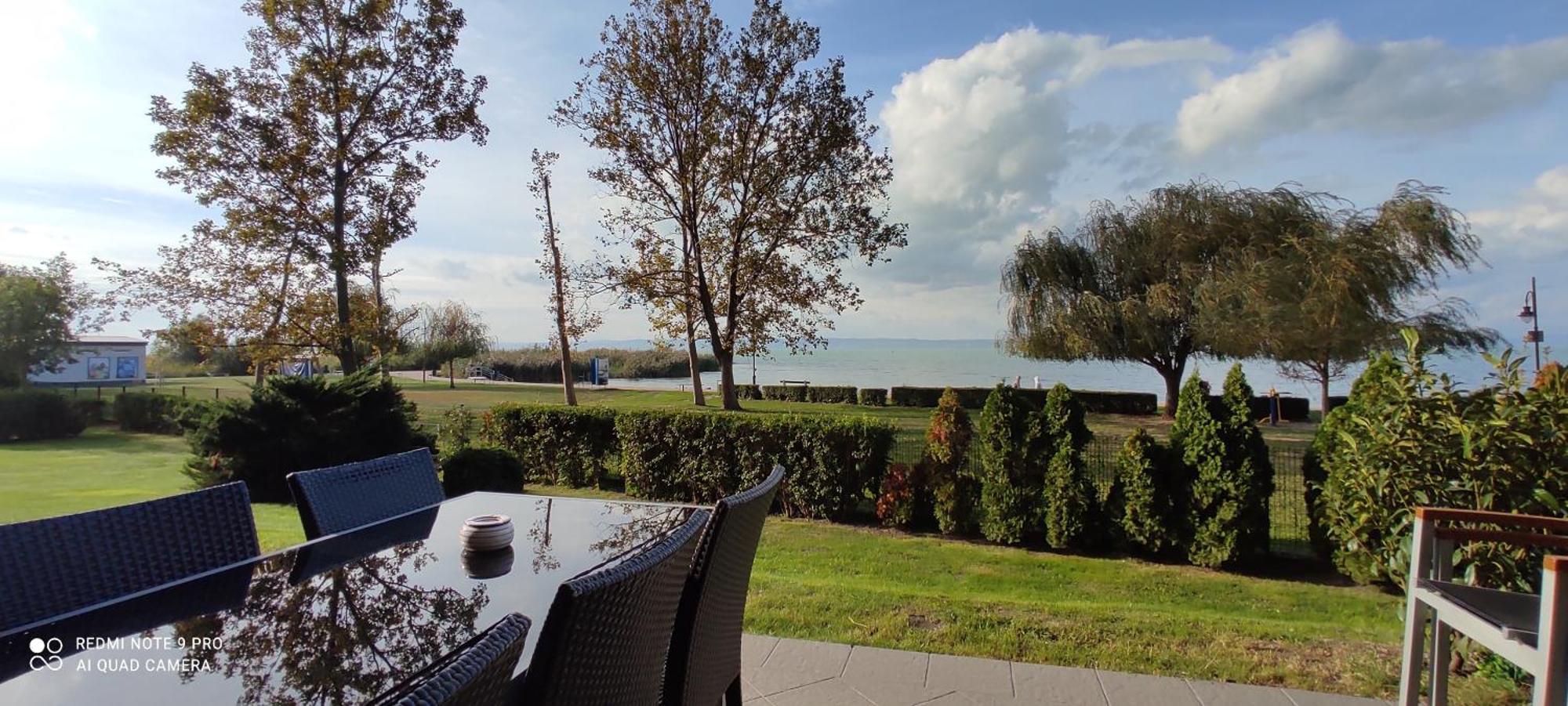 Panorama Gold Wellness Apartman Siófok Eksteriør billede